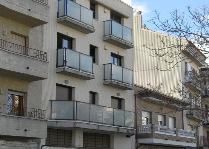 Edifici Av. Montserrat-1